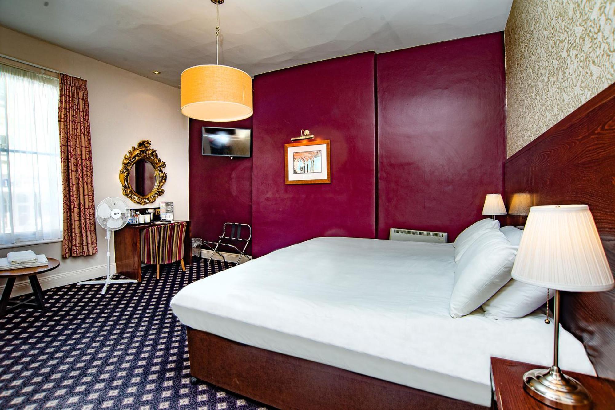 Foley Arms Hotel Great Malvern Esterno foto