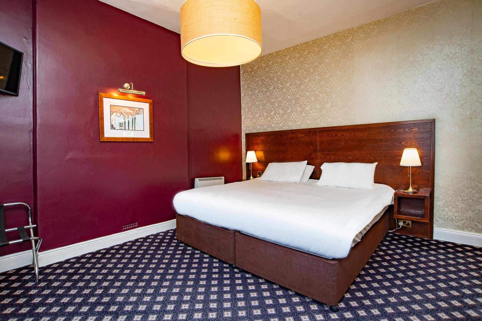 Foley Arms Hotel Great Malvern Esterno foto