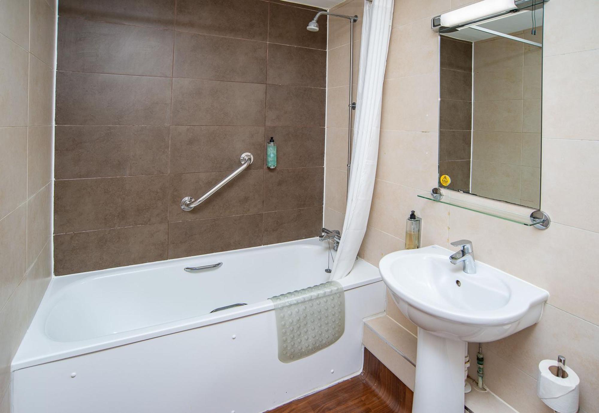 Foley Arms Hotel Great Malvern Esterno foto